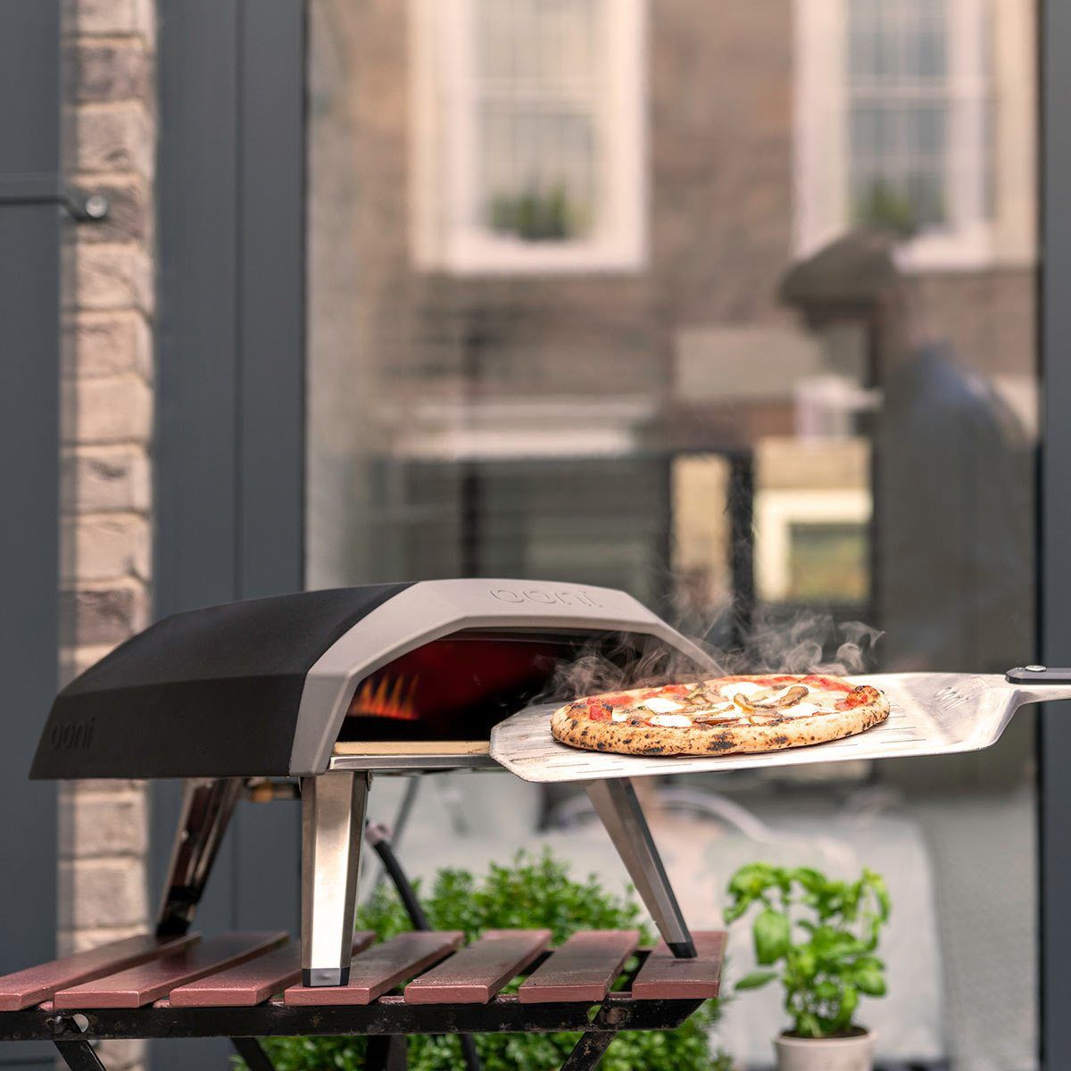 Brosse Metallique et racloir 2 en 1 pour Four a Pizza Ooni: Brosse de Nettoyage  pour Pierre a Pizza et Grille Barbecue : : Jardin