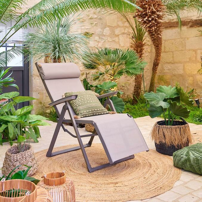 FAUTEUIL DE JARDIN « DECIMA » NOISETTE / PRALINE