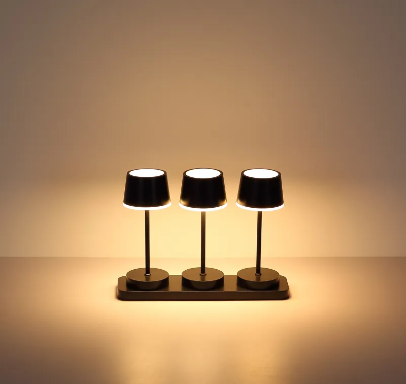 LAMPE A POSER, DAWSON